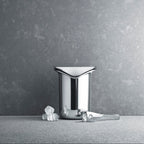 葡萄酒和酒吧冰桶和冰夹